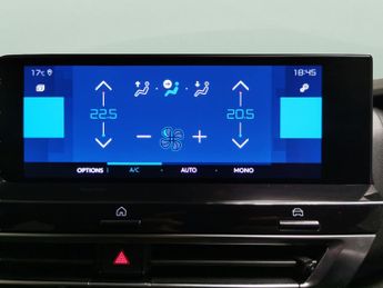 Citroen e-C4 50kWh Shine Plus (136 ps) - HEATED STEERING - BLIND SPOT ASSIST 