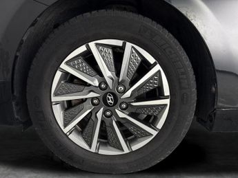 Hyundai Ioniq 38.3kWh Premium (136 ps) - LED - REVERSE CAM - NAV