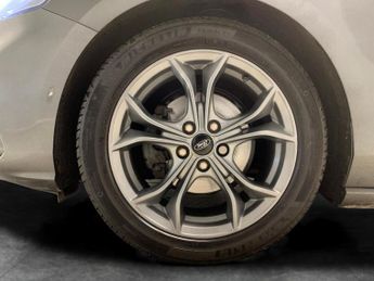 Ford Focus 1.5 EcoBlue ST-Line (120 ps) - CRUISE - PADDLE SHIFT - FORD MYKE