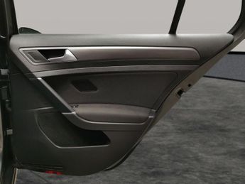 Volkswagen E-golf 35.8kWh e-Golf (136 ps) - LED - BLUETOOTH - PARK SENSORS