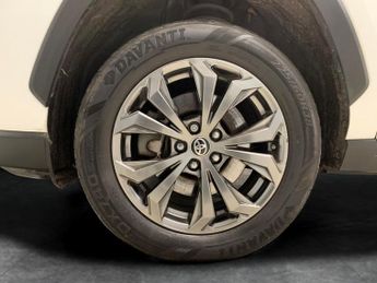 Toyota RAV4 2.5 VVT-h GPF Design CVT (218 ps) - LED - REVERSE CAM - NAV
