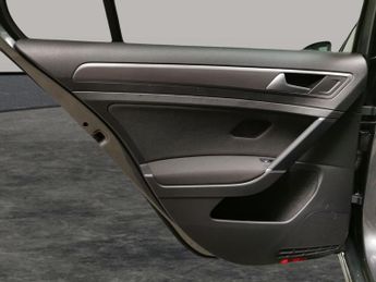 Volkswagen E-golf 35.8kWh e-Golf (136 ps) - LED - BLUETOOTH - PARK SENSORS