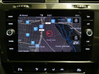 Volkswagen E-golf 35.8kWh e-Golf (136 ps) - LED - BLUETOOTH - PARK SENSORS