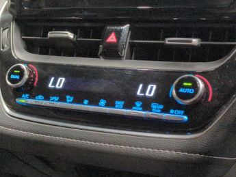 Suzuki Swace 1.8h SZ-T CVT (122 ps) - LANE DEPARTURE  - BLUETOOTH - CRUISE