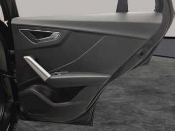 Audi Q2 1.5 TFSI CoD 35 Sport S Tronic (150 ps) - AIR CON - SPORTS SEATS