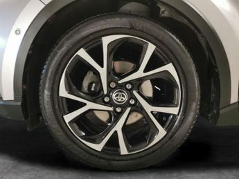 Toyota C-HR 1.8 VVT-h GPF Design CVT (122 ps) - LED - REVERSE CAM - NAV