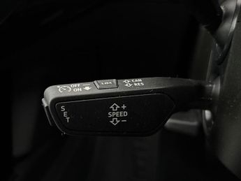 Audi e-tron 55 S line Sportback quattro 95kWh (11kW Charger) (408 ps) - ADJU