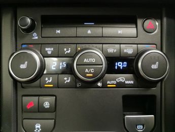 Land Rover Range Rover Evoque 2.0 TD4 HSE Dynamic 4WD (180 ps) - NAV - LANE DEPARTURE 