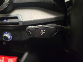 Audi Q2 1.5 TFSI CoD 35 Sport S Tronic (150 ps) - AIR CON - SPORTS SEATS