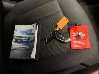 BMW 3 Series 2.0 330e 12kWh SE Pro Plug-in (292 ps) - REVERSE CAM - NAV