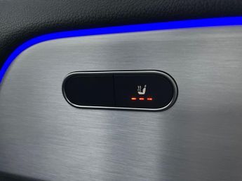 Mercedes-Benz EQA EQA 250 66.5kWh AMG Line (190 ps) - NAV - MIRROR PACKAGE