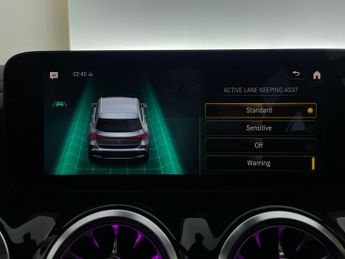 Mercedes-Benz EQA EQA 250 66.5kWh AMG Line (190 ps) - NAV - MIRROR PACKAGE