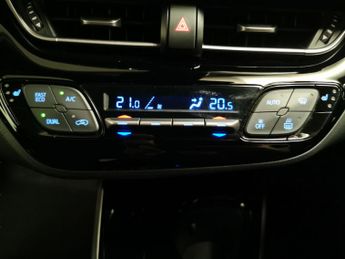 Toyota C-HR 1.8 VVT-h GPF Design CVT (122 ps) - HEATED SEATS - LANE DEPARTUR