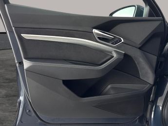 Audi e-tron 55 S line Sportback quattro 95kWh (11kW Charger) (408 ps) - ADJU