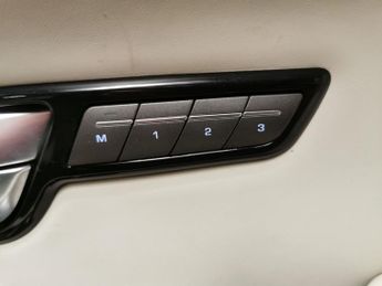 Land Rover Range Rover Evoque 2.0 TD4 HSE Dynamic 4WD (180 ps) - NAV - LANE DEPARTURE 