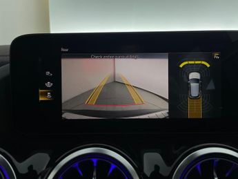 Mercedes-Benz EQA EQA 250 66.5kWh AMG Line (190 ps) - NAV - MIRROR PACKAGE