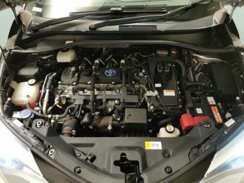 Toyota C-HR 1.8 VVT-h GPF Design CVT (122 ps) - LED - REVERSE CAM - NAV