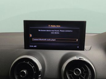 Audi Q2 1.5 TFSI CoD 35 Sport S Tronic (150 ps) - AIR CON - SPORTS SEATS