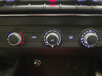 Audi Q2 1.5 TFSI CoD 35 Sport S Tronic (150 ps) - AIR CON - SPORTS SEATS