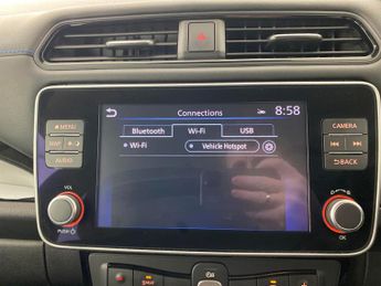 Nissan Leaf 39kWh N-Connecta (150 ps) - LANE DEPARTURE  - HEAT PACK