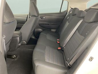 Nissan Leaf 39kWh N-Connecta (150 ps) - LANE DEPARTURE  - HEAT PACK