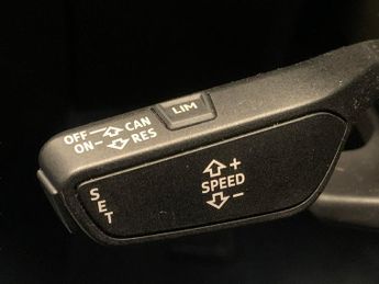 Audi e-tron 50 Technik quattro 71.2kWh (313 ps) - ADJUSTABLE SUSPENSION