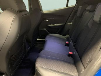 Peugeot E-2008 50kWh GT (7kW Charger) (136 ps) - REVERSE CAM - NAV - HEATED SEA