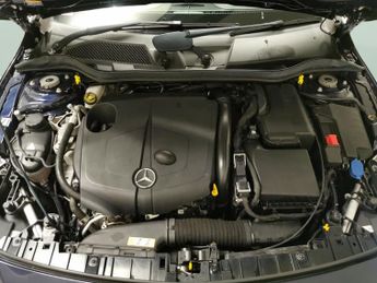 Mercedes-Benz GLA 2.1 GLA200d AMG Line (Premium) 7G-DCT 4MATIC (136 ps) - CRUISE