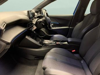 Peugeot E-2008 50kWh GT (7kW Charger) (136 ps) - REVERSE CAM - NAV - HEATED SEA