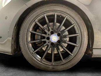 Mercedes-Benz CLA 2.1 CLA220d AMG Line Coupe 7G-DCT 4MATIC (177 ps) - SELF PARK - 