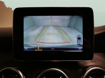 Mercedes-Benz GLA 1.6 GLA200 SE (Executive) 7G-DCT (156 ps) - HEATED LEATHER - COM