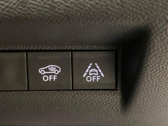 Peugeot E-2008 50kWh GT (7kW Charger) (136 ps) - REVERSE CAM - NAV - HEATED SEA