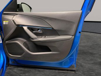 Peugeot E-2008 50kWh GT (7kW Charger) (136 ps) - REVERSE CAM - NAV - HEATED SEA