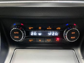 Mercedes-Benz CLA 2.1 CLA220d AMG Line Coupe 7G-DCT 4MATIC (177 ps) - CARPLAY - SE