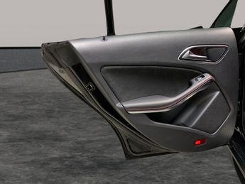 Mercedes-Benz CLA 2.1 CLA220d AMG Line Coupe 7G-DCT 4MATIC (177 ps) - CARPLAY - SE