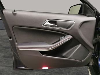 Mercedes-Benz GLA 2.1 GLA200d AMG Line (Premium) 7G-DCT 4MATIC (136 ps) - CRUISE