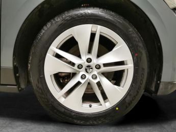 Skoda Enyaq 62kWh 60 (179 ps) - DRIVE PACK - INFOTAINMENT PACKAGE PLUS - LED