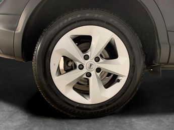 Nissan Qashqai 1.3 DIG-T Acenta Premium DCT (160 ps) - CRUISE - SPEED LIMIT REC