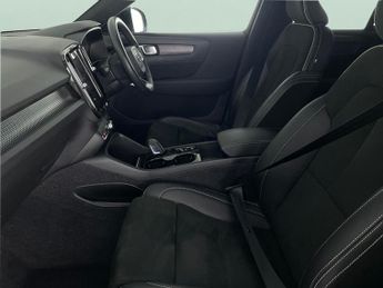 Volvo XC40 1.5h T4 Recharge 10.7kWh R-Design Plug-in (211 ps) - PARK ASSIST