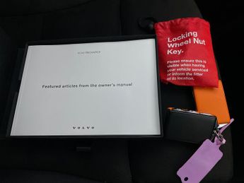 Volvo XC40 1.5h T4 Recharge 10.7kWh R-Design Plug-in (211 ps) - PARK ASSIST