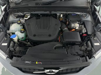 Volvo XC40 1.5h T4 Recharge 10.7kWh R-Design Plug-in (211 ps) - PARK ASSIST