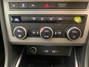 Seat Ateca 1.5 TSI EVO FR DSG (150 ps) - PARK ASSIST - LED - NAV