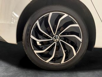 Volkswagen Golf 1.5 eTSI MHEV Life DSG (150 ps) - ADAPT CRUISE - NAV - LED