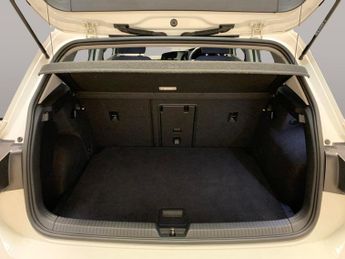 Volkswagen Golf 1.5 eTSI MHEV Life DSG (150 ps) - ADAPT CRUISE - NAV - LED