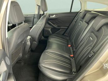 Ford Focus 2.0 EcoBlue Vignale (150 ps) - HEATED STEERING - FORD SYNC3