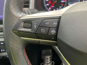 Seat Ateca 1.5 TSI EVO FR DSG (150 ps) - PARK ASSIST - LED - NAV