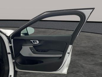 Polestar Polestar 2 Single Motor 64kWh Standard Range Fastback FWD (224 ps) - HEATED