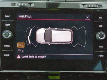 Volkswagen Golf 2.0 TSI GTI DSG (230 ps) - ACTIVE INFO DISPLAY - BLUETOOTH - PAD