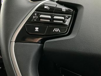 Kia Niro 64.8kWh 3 (201 bhp) - NAV - HEATED STEERING - BLIND SPOT ASSIST