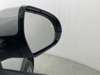 Kia Niro 64kWh 4+ (201 bhp) - NAV - HEATED STEERING - LANE DEPARTURE